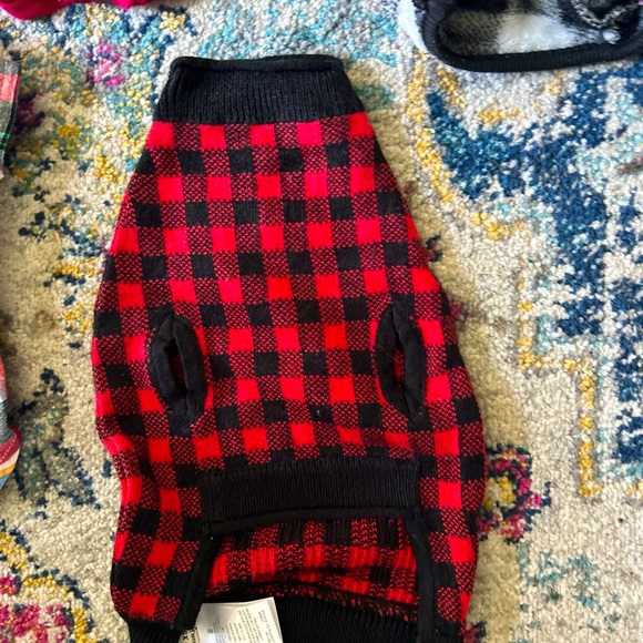 6/$25 SMALL DOG CLOTHING - Picture 4 of 7